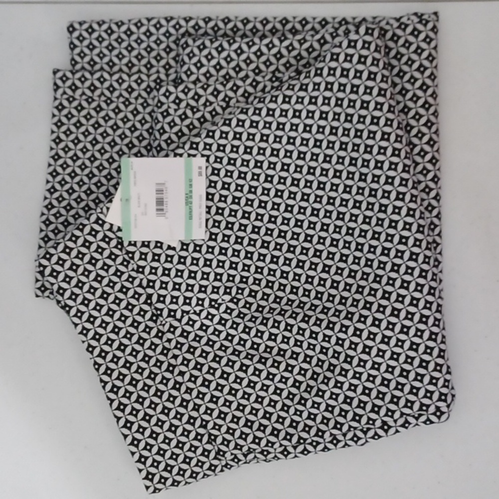 Kasper Black and White Pants Size 8